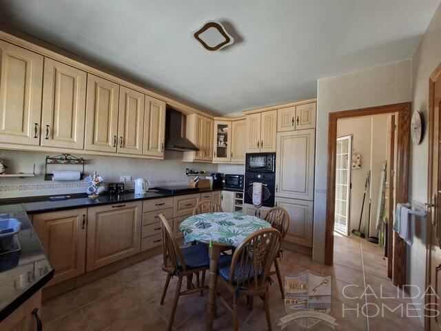 Image No.20-4 Bed Villa for sale