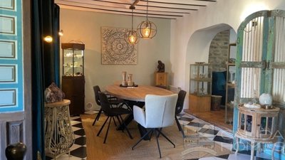 casa-valley-detached-character-house-for-sale