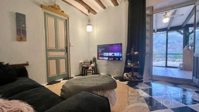 casa-valley-detached-character-house-for-sale