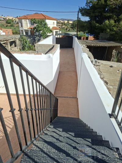 Image No.20-4 Bed Townhouse for sale