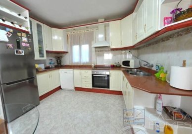 casa-lindo-detached-character-house-for-sale-