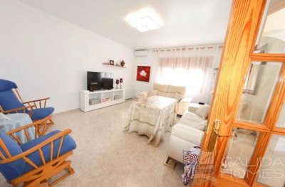 casa-lindo-detached-character-house-for-sale-