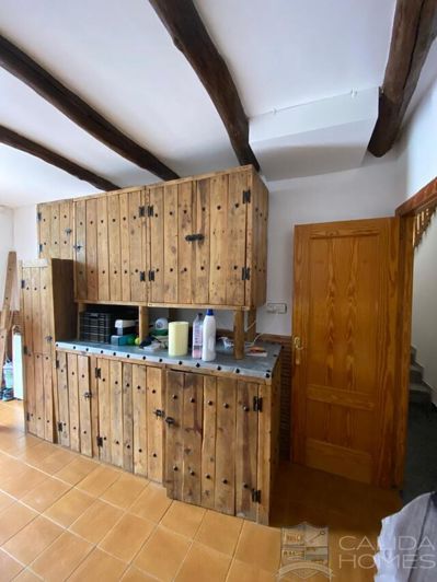 Image No.20-3 Bed Townhouse for sale