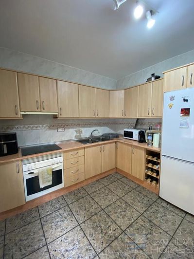 Image No.6-3 Bed Townhouse for sale