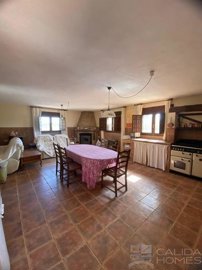 cortijo-arbol-detached-character-house-for-sa