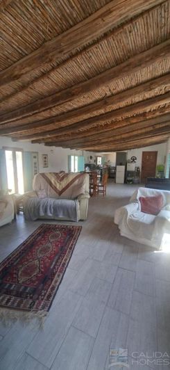 Image No.11-5 Bed Property for sale