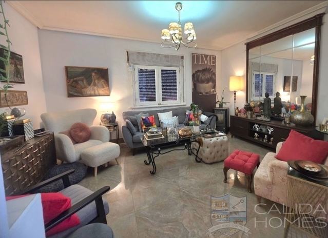 Image No.10-4 Bed Villa for sale