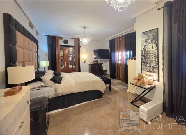 Image No.16-4 Bed Villa for sale