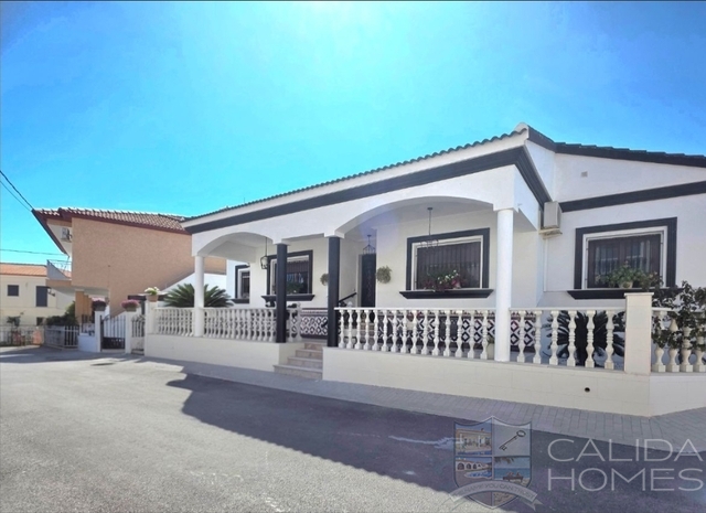Image No.6-4 Bed Villa for sale