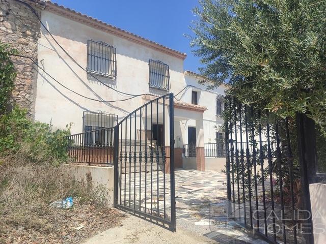 Image No.3-5 Bed Townhouse for sale