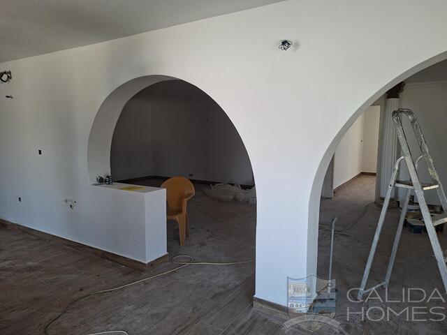 Image No.13-3 Bed Villa for sale