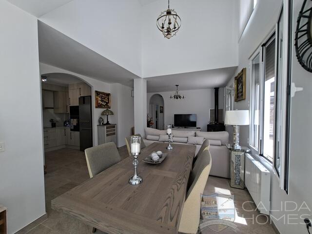 Image No.12-3 Bed Villa for sale
