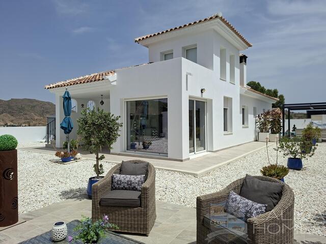 Image No.2-3 Bed Villa for sale