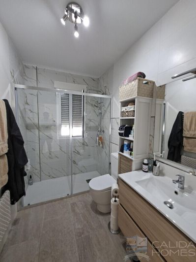 Image No.20-3 Bed Villa for sale