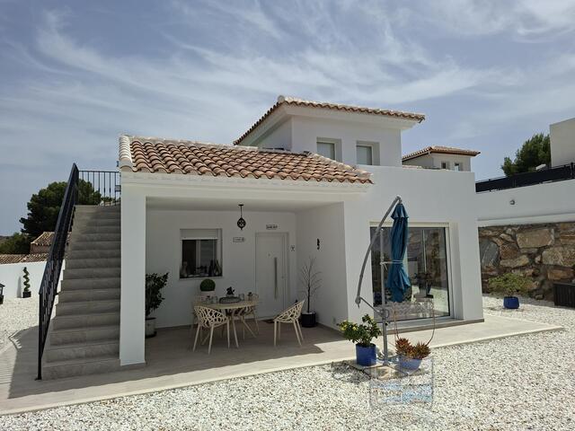 Image No.8-3 Bed Villa for sale