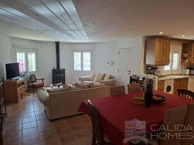 Image No.11-3 Bed Villa for sale