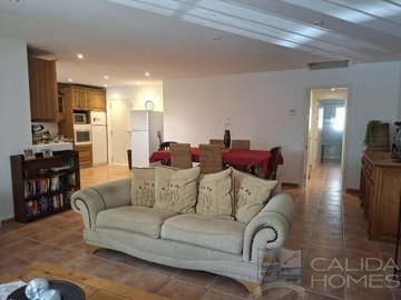 villa-solare--resale-villa-for-sale-in-huerca