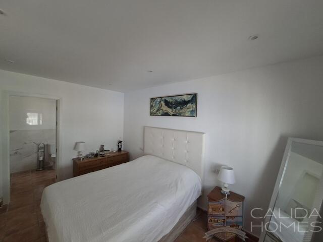 Image No.19-3 Bed Villa for sale