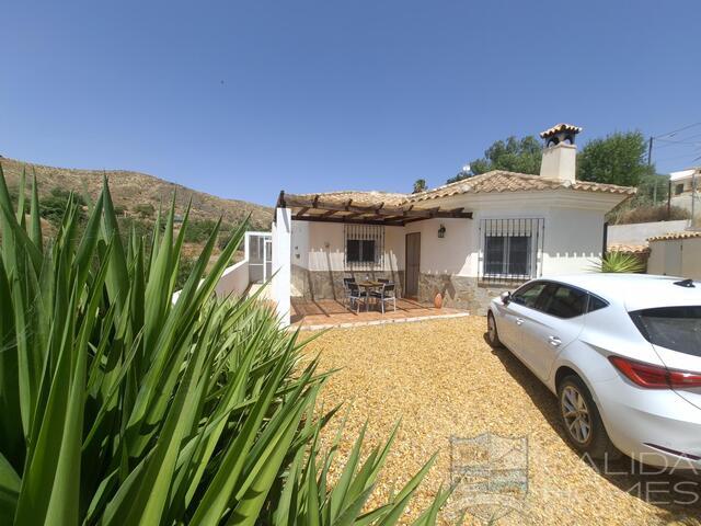 Image No.2-3 Bed Villa for sale