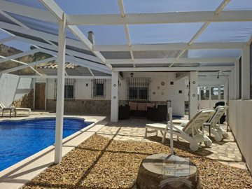 villa-solare--resale-villa-for-sale-in-huerca