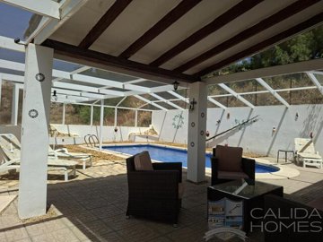 villa-solare--resale-villa-for-sale-in-huerca