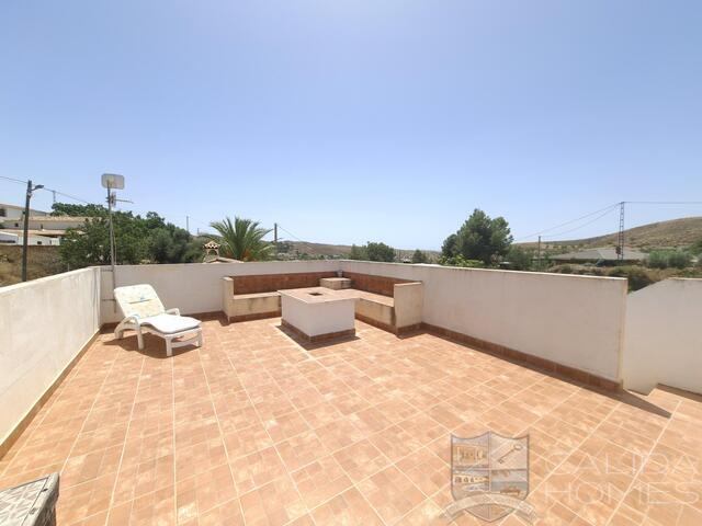Image No.8-3 Bed Villa for sale