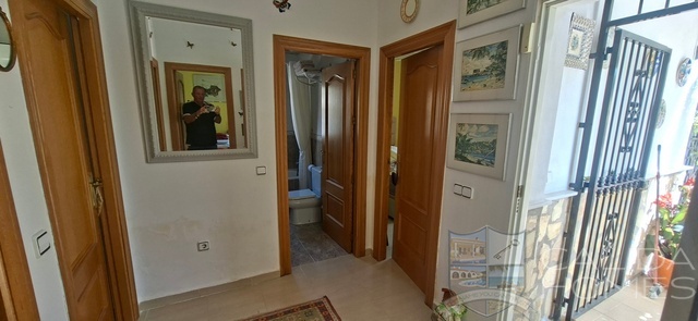 Image No.17-3 Bed Villa for sale