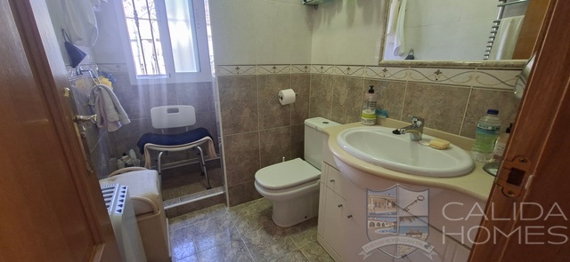 Image No.19-3 Bed Villa for sale