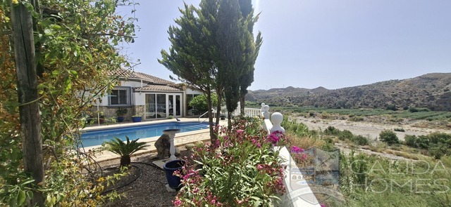 Image No.5-3 Bed Villa for sale