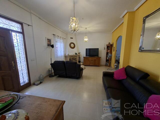 Image No.11-4 Bed Villa for sale