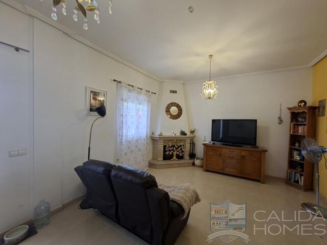 Image No.12-4 Bed Villa for sale