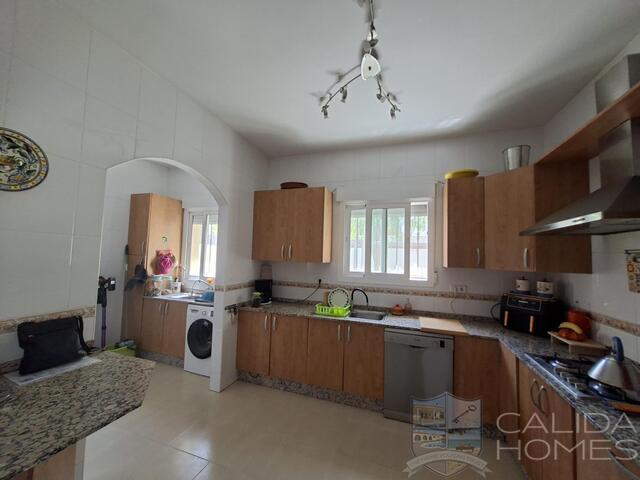 Image No.16-4 Bed Villa for sale