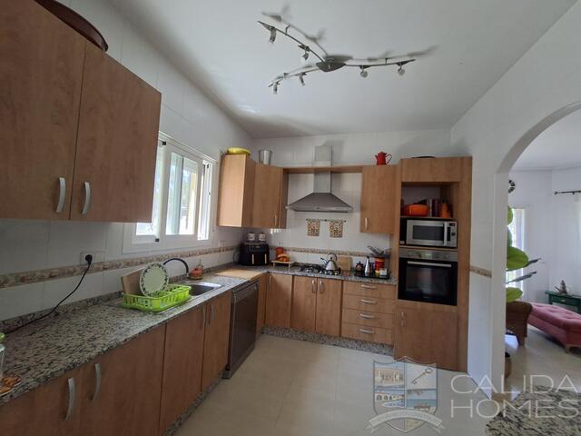 Image No.17-4 Bed Villa for sale