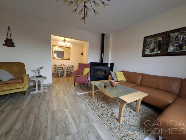 Image No.8-4 Bed Townhouse for sale
