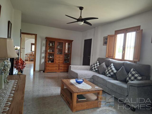 Image No.10-3 Bed Villa for sale