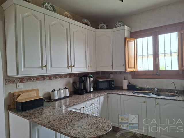Image No.11-3 Bed Villa for sale