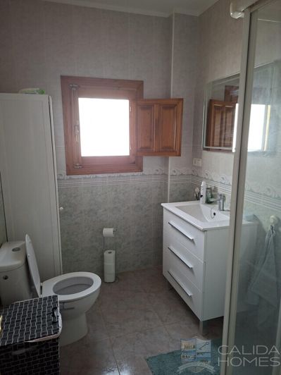 Image No.19-3 Bed Villa for sale