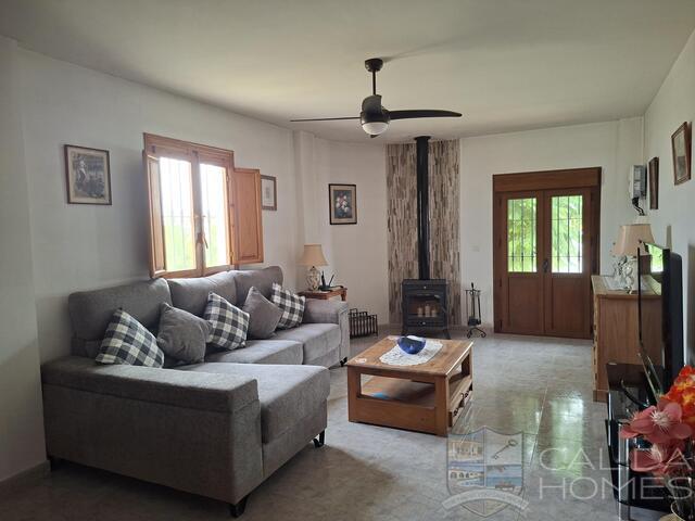 Image No.8-3 Bed Villa for sale