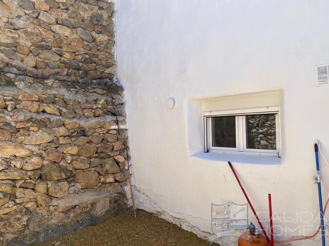 Image No.17-3 Bed Townhouse for sale