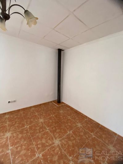 Image No.10-3 Bed Townhouse for sale