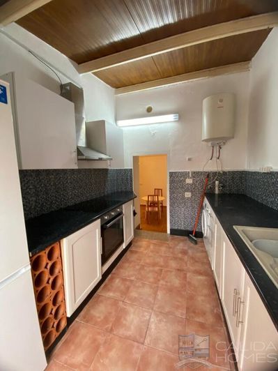 Image No.16-3 Bed Townhouse for sale