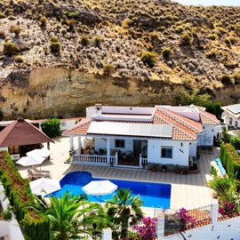 villa-nueva-vida--resale-villa-for-sale-in-ar