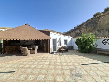 villa-nueva-vida--resale-villa-for-sale-in-ar