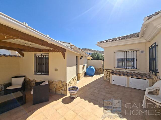 Image No.10-3 Bed Villa for sale