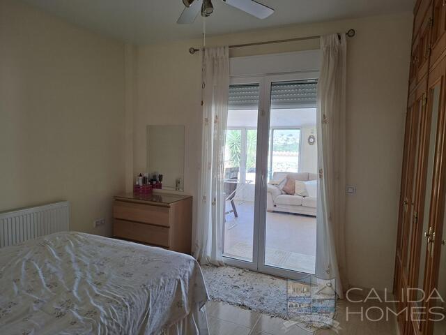 Image No.18-3 Bed Villa for sale