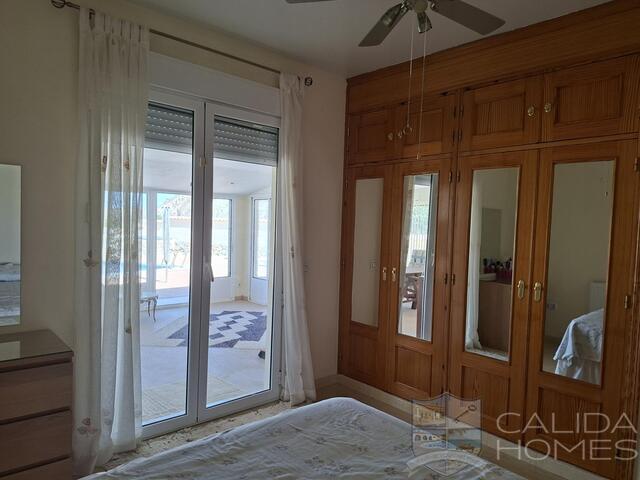 Image No.19-3 Bed Villa for sale