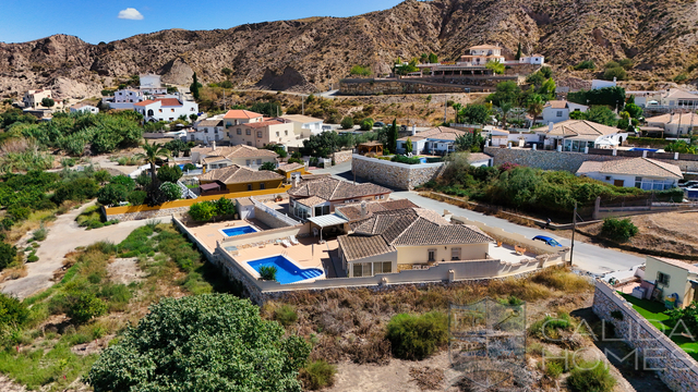 Image No.3-3 Bed Villa for sale