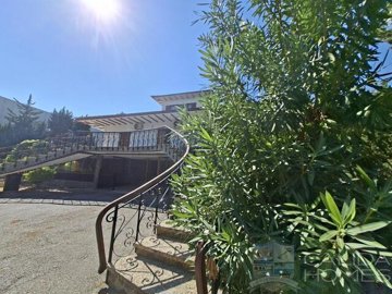 villa-peral--resale-villa-for-sale-in-cullar-