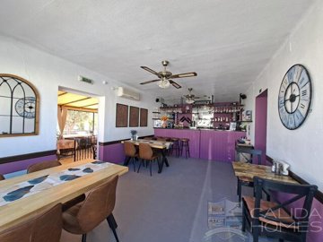 la-fiesta-resale-villa-for-sale-in-arboleas-9