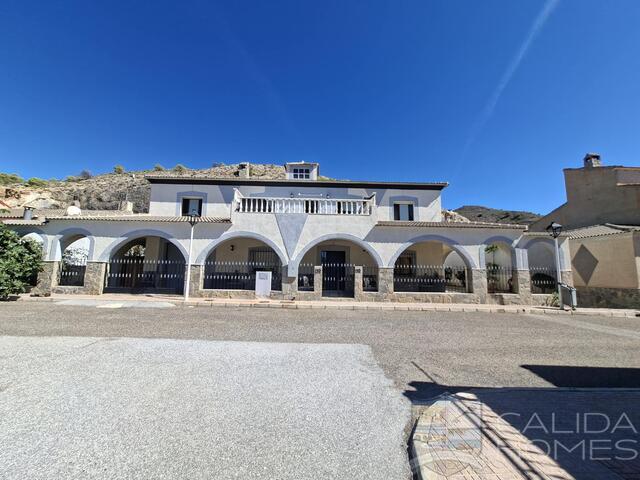 Image No.2-Villa de 8 chambres à vendre à Somontín